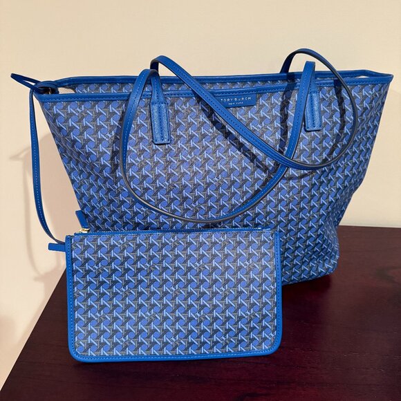 Tory Burch Handbags - Tory Burch Ever-Ready zip tote, blue